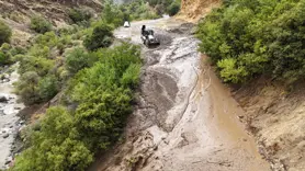 Tunceli’de sağanak yağış heyelana neden oldu