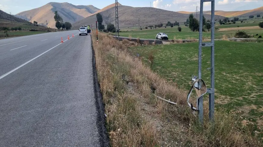 Bitlis'te otomobil takla attı: 5 yaralı