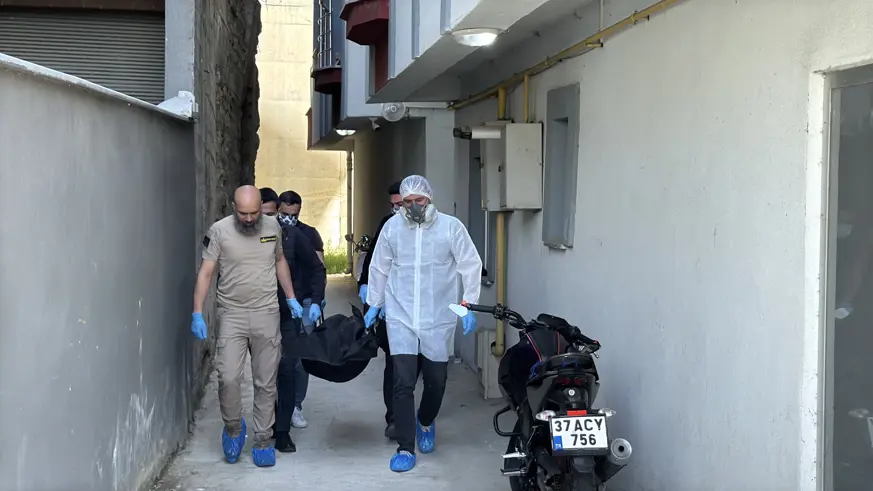 Bir evde hamile kadının cesedine ulaşıldı