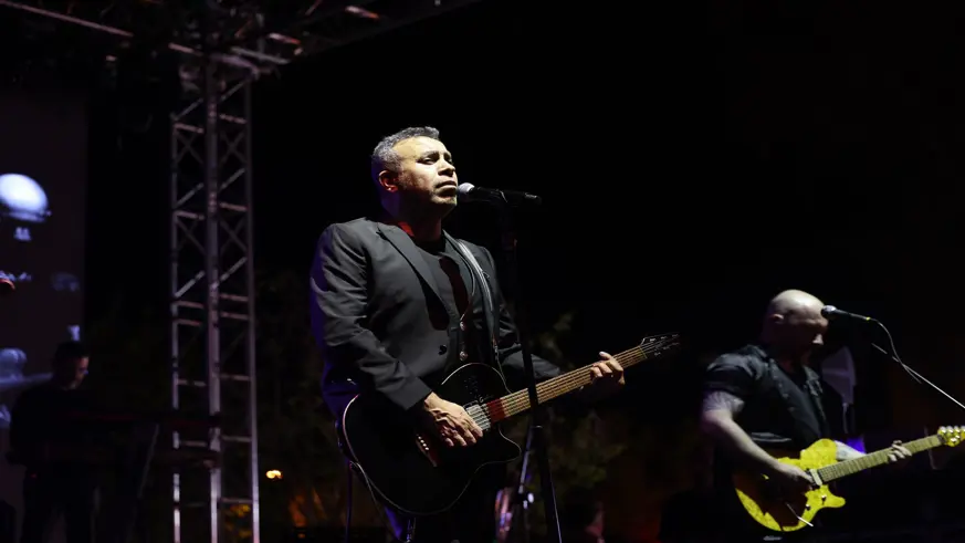 Şarkıcı Haluk Levent, Fethiye'de konser verdi
