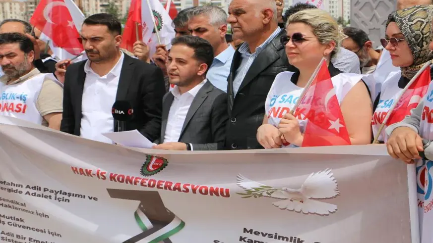 HAK-İŞ Konfederasyonu Diyarbakır İl Başkanı Aküzüm, 1 Mayıs'ı kutladı