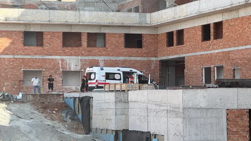 Şanlıurfa'da inşaattan düşen işçi öldü