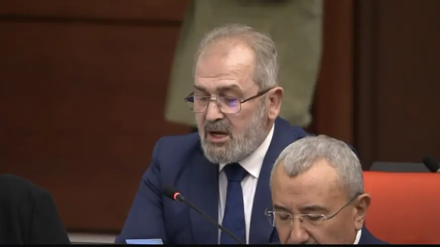 VİDEO - Arap Emirlikleri ibanı imana tercih etmişler!