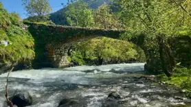 Orta Çağ’dan kalma taş köprü