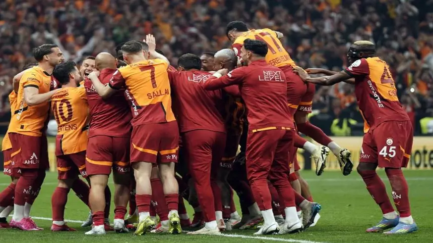Sadece 2 hafta lider olamadı
