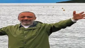 Ayağına ağırlık bağlayıp denize atladı