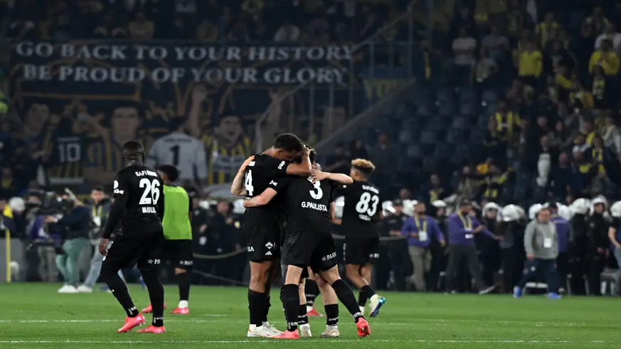 Beşiktaş, Kadıköy'den 3 puanla çıktı
