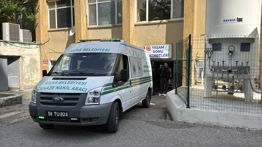 Sivas'ta KKKA hastalığı şüphesiyle tedavi gören kişi öldü