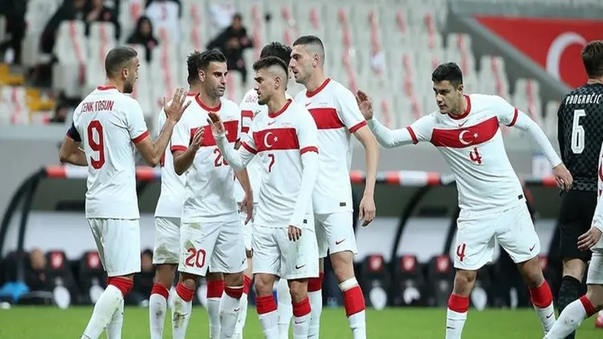 A Milli Futbol Takımı'nın aday kadrosunda değişikliğe gidildi
