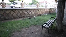 Önce kafasına vurdu, sonra boğazını kesip öldürdü