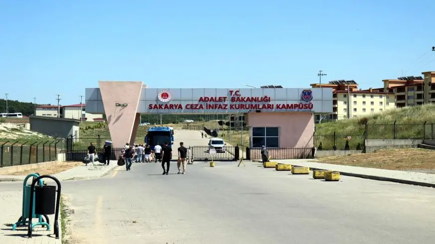 Cezaevinde 2 mahkum intihar etti