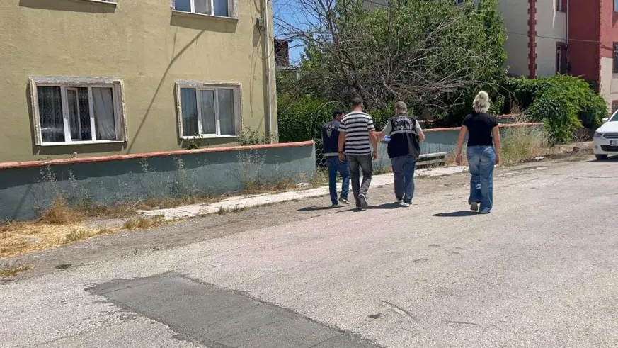 İki çocuk babası yatağında ölü bulundu